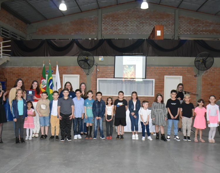 Feira do Livro de Getúlio Vargas 2024 tem início com grande celebração literária