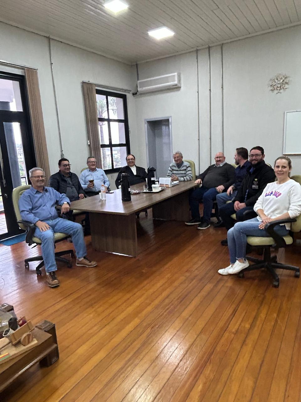 Visita do Bispo ao Gabinete do Prefeito Prezzotto