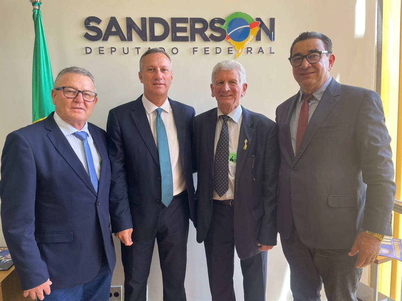 Elgido Pasa, deputado Sanderson, prefeito Pedro Paulo Prezzotto e Sérgio Lima