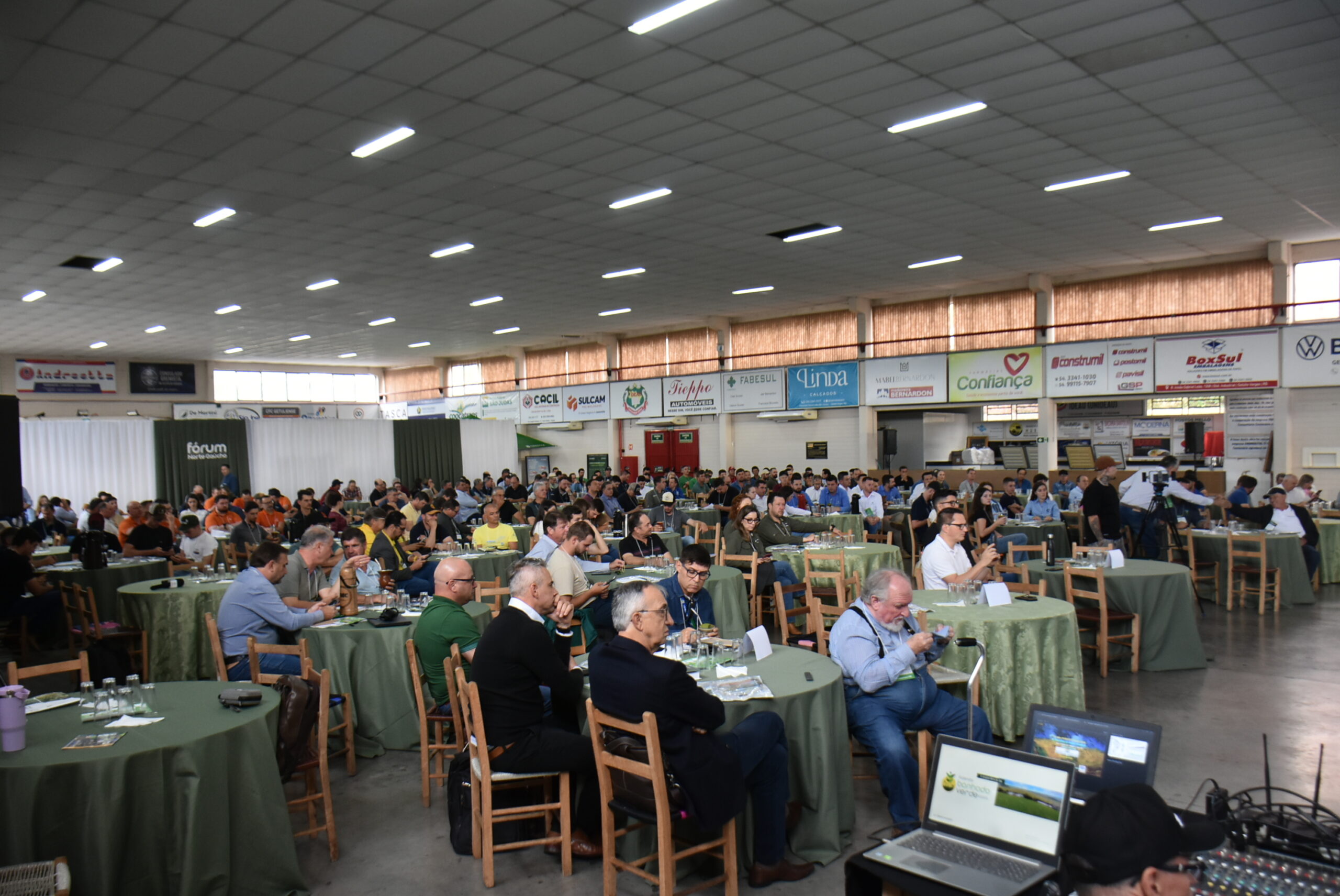 Fórum Norte Gaúcho do Trigo e do Milho reúne mais de 260 participantes em Getúlio Vargas