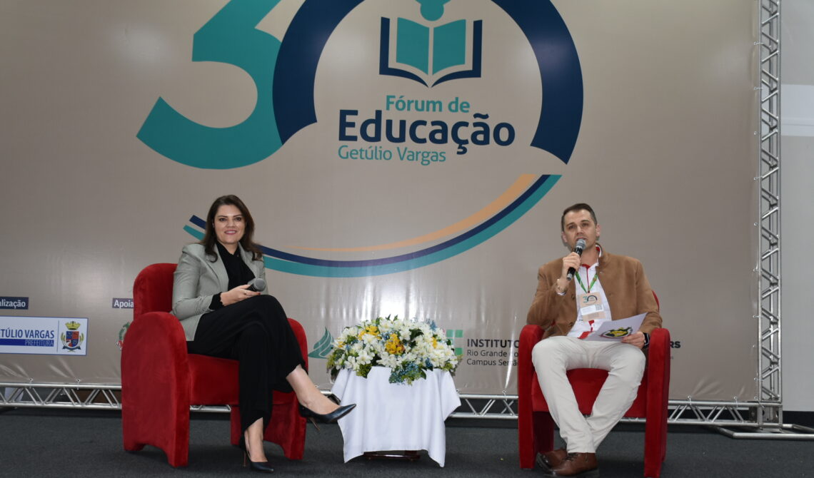 A conferência foi mediada pelo professor mestre Vagner Luis Bazzanello