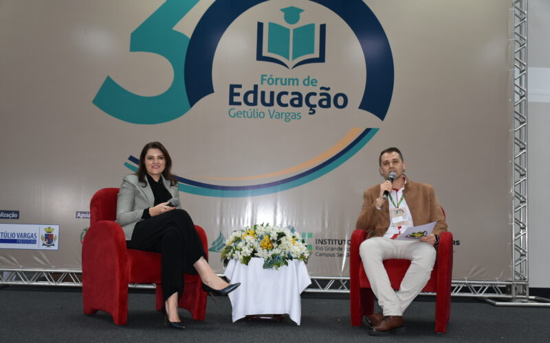 A conferência foi mediada pelo professor mestre Vagner Luis Bazzanello