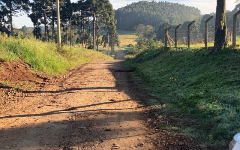 Melhoria nas estradas vicinais do município (4)