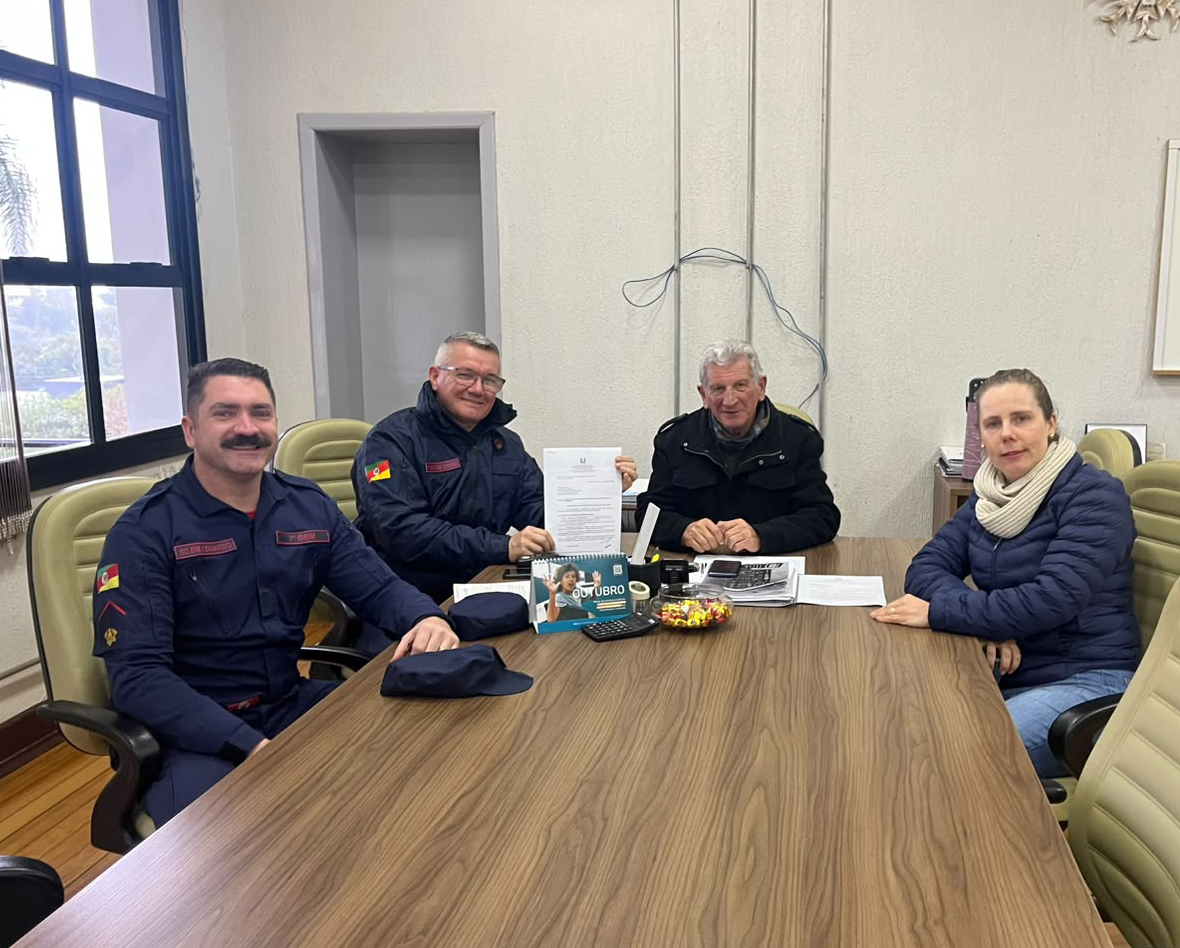 Veículo é incorporado ao patrimônio municipal e destinado à Defesa Civil de Getúlio Vargas