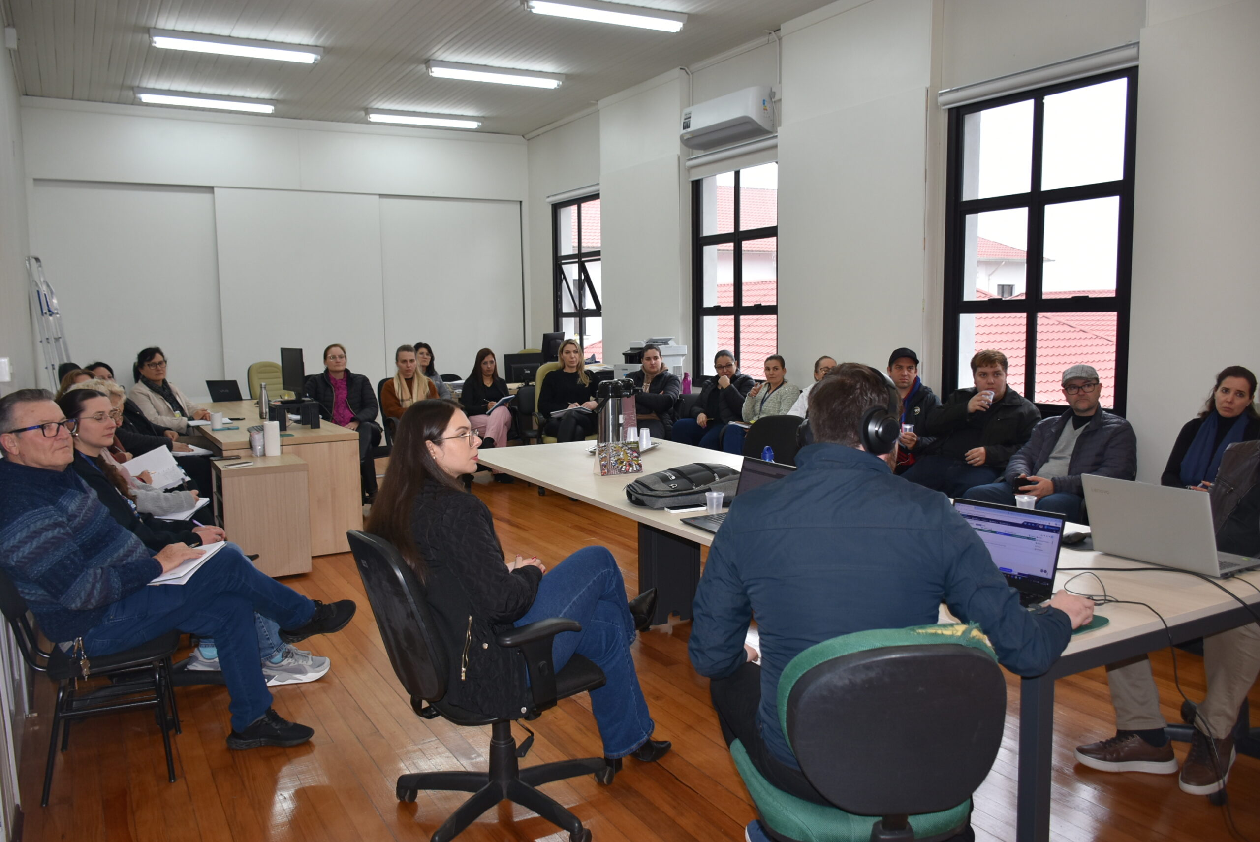 Servidores municipais participam de treinamento para implantação do Sistema Cidade360º