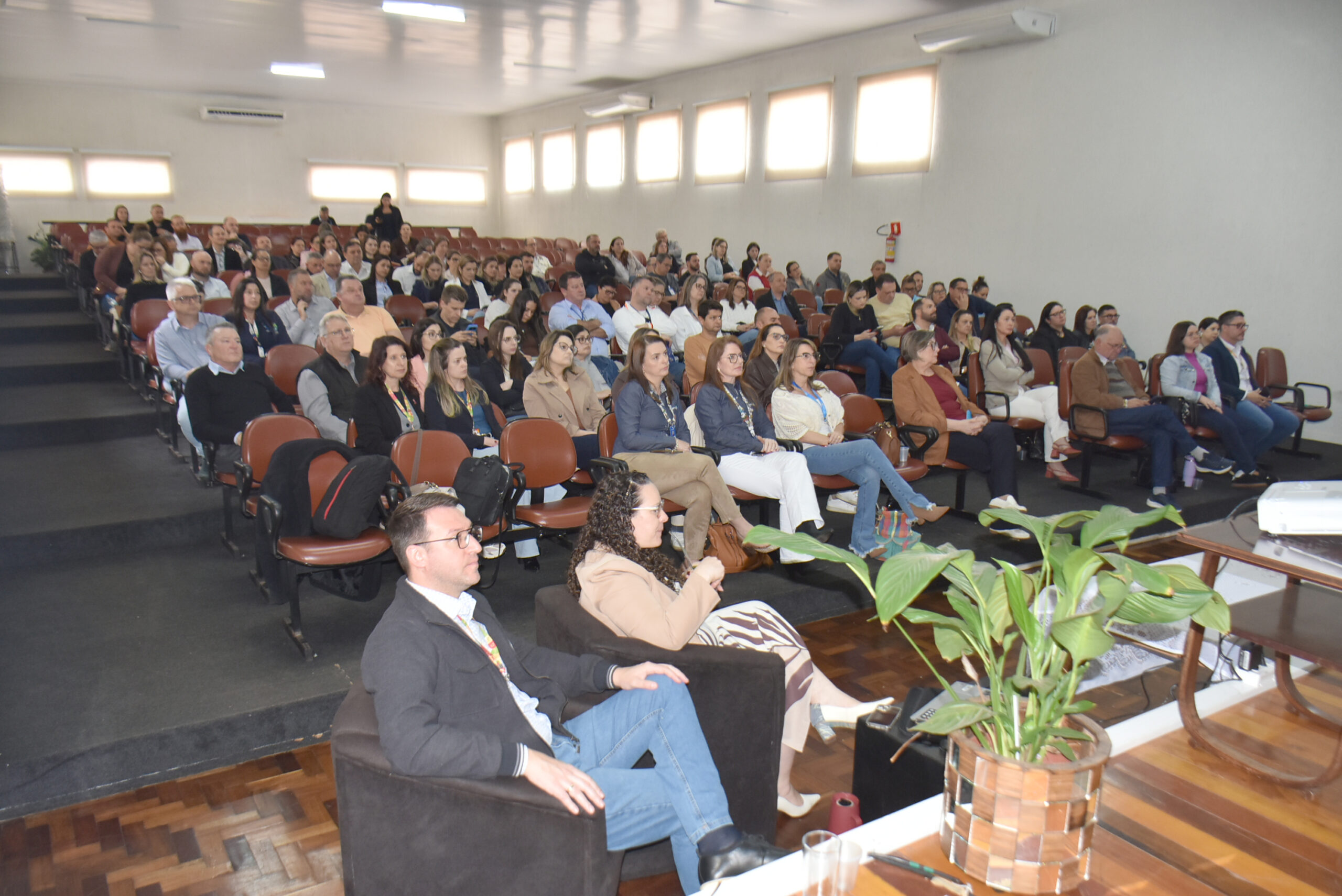 Getúlio Vargas reúne gestores de 147 municípios em encontro inédito de planejamento da saúde na Macro Norte